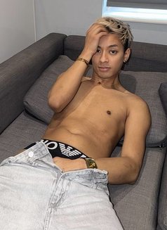 Asian Boy Ehsan - Male escort in London Photo 8 of 10