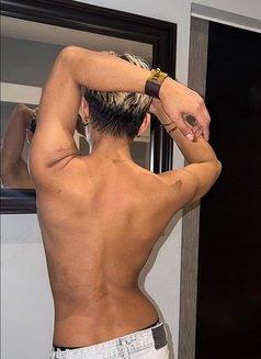 Asian Boy Ehsan - Male escort in London Photo 9 of 10