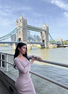 Asian Candy - Transsexual escort in London Photo 8 of 14