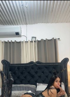 Asian Christine - Acompañantes transexual in Manila Photo 1 of 3