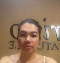 Asian - masseuse in Marbella