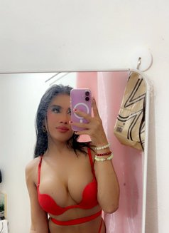 Asian Fully Functional Belle - Acompañantes transexual in Manila Photo 15 of 17