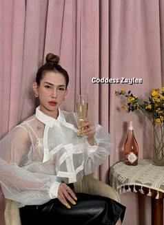 Asian Goddess ZayLee - escort in Dubai Photo 10 of 17