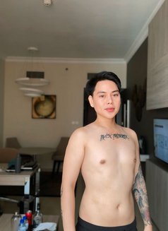 Asian Hot Dubai - Acompañantes masculino in Dubai Photo 14 of 14