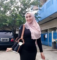 Asian hots girl Nuru massage fullservise - escort in Kuala Lumpur