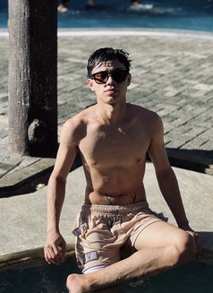 Asian John - Male escort in Manila Photo 11 of 12