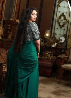 Asian queen - puta in Dubai Photo 22 of 23