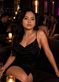 Asian Student Madeleine - escort in New Delhi Photo 3 of 4