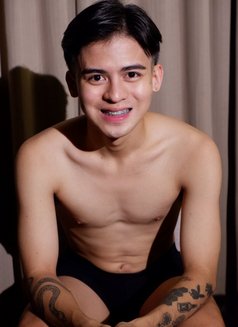 ASIAN TWINK - Male escort in Bangkok Photo 13 of 15