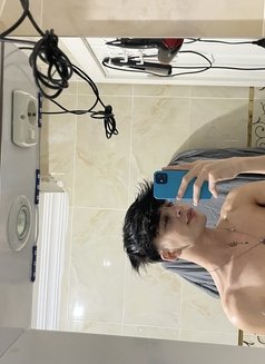 Asian XL - Male escort in İstanbul Photo 6 of 6