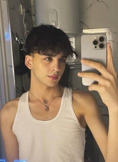 Twink xl - Male escort in İstanbul Photo 3 of 6