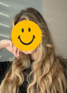 Asiangurl - escort in Noida Photo 3 of 3