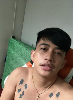 AsianHunk - Male escort in Manila Photo 5 of 5