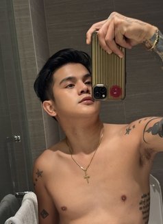 AsianSTUD - Male escort in Hong Kong Photo 6 of 8