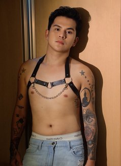 AsianSTUD - Male escort in Bangkok Photo 4 of 7