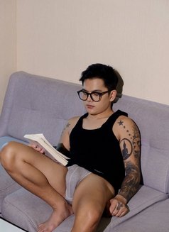 AsianSTUD - Male escort in Bangkok Photo 4 of 8