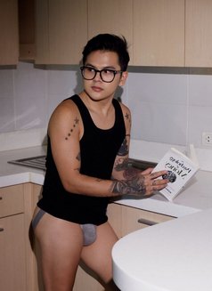 AsianSTUD - Male escort in Bangkok Photo 5 of 8