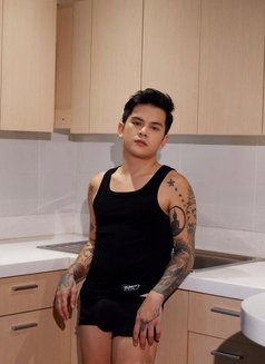AsianSTUD - Acompañantes masculino in Bangkok Photo 9 of 10
