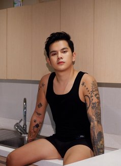 AsianSTUD - Acompañantes masculino in Bangkok Photo 10 of 10