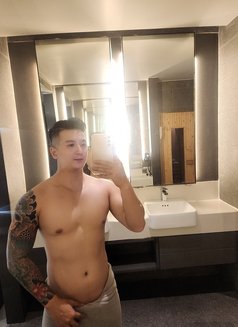 Asiansunshineboy - Male escort in Bangkok Photo 2 of 4
