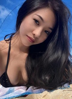 Playmate Coco - puta in Tokyo Photo 4 of 6
