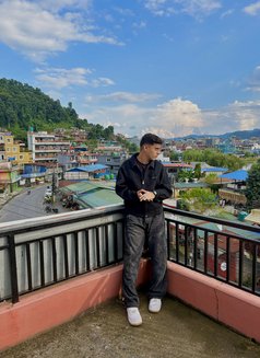 asif - Male adult performer in Mumbai Photo 8 of 10