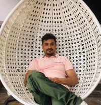 Asif Khan - masseur in New Delhi