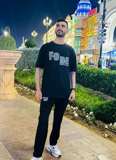 Asksafi - Male adult performer in Ajmān Photo 4 of 20