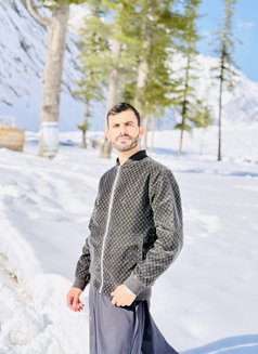 Asksafi - Male adult performer in Ajmān Photo 14 of 20