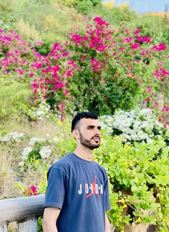 Asksafi - Male adult performer in Ajmān Photo 16 of 20