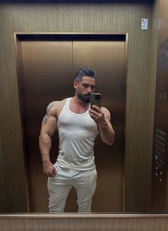 Aslan for Ladies only - Acompañantes masculino in Dubai Photo 2 of 2