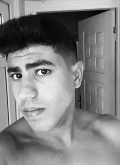 Aslan - Male escort in İstanbul Photo 1 of 6