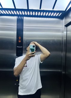 Asmi - Male escort in Muscat Photo 1 of 4