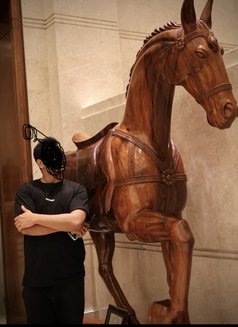 Asmi - Male escort in Muscat Photo 2 of 4