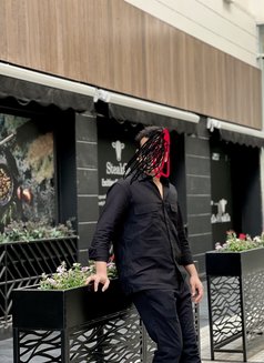 Asmi - Intérprete masculino de adultos in Muscat Photo 5 of 6