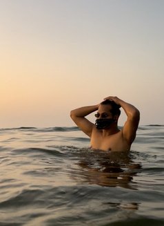 Asmi - Intérprete masculino de adultos in Muscat Photo 6 of 6