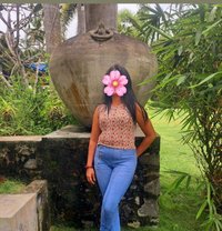 Asmi - escort in Colombo
