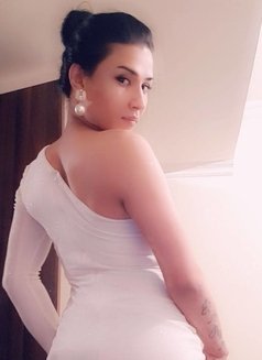 Asmina Russian Shemale - Transsexual escort in İstanbul Photo 6 of 7