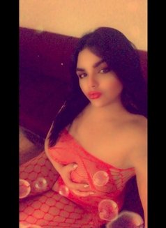Assal - Transsexual escort in Beirut Photo 12 of 21