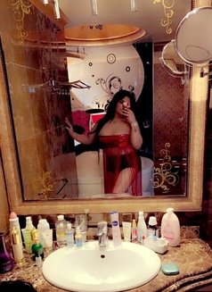 Assal - Transsexual escort in Beirut Photo 23 of 24