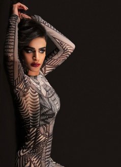 Asseel - Transsexual escort in Al Manama Photo 8 of 10