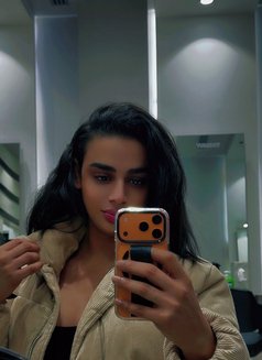 Asseel - Transsexual escort in Al Manama Photo 2 of 5