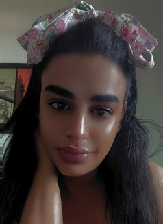 Asseel - Transsexual escort in Al Manama Photo 4 of 5