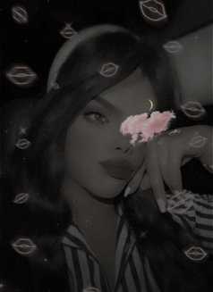 Assel - Transsexual escort in Riyadh Photo 2 of 4