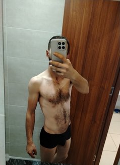 Assy Arab - Male escort in Kuala Lumpur Photo 1 of 5