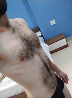 Assy Arab - Male escort in Kuala Lumpur Photo 2 of 5