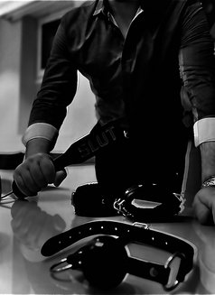 Aston - Intérprete masculino de adultos in Colombo Photo 2 of 2