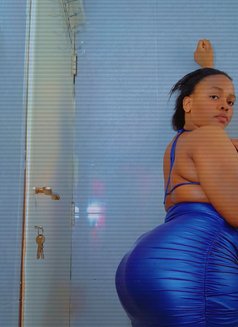 Astra - puta in Riyadh Photo 4 of 4