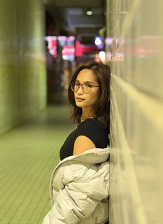 Astrid - escort in Manila Photo 19 of 26