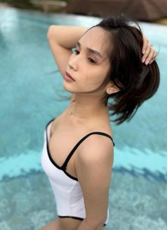 Astrid - escort in Hong Kong Photo 22 of 27